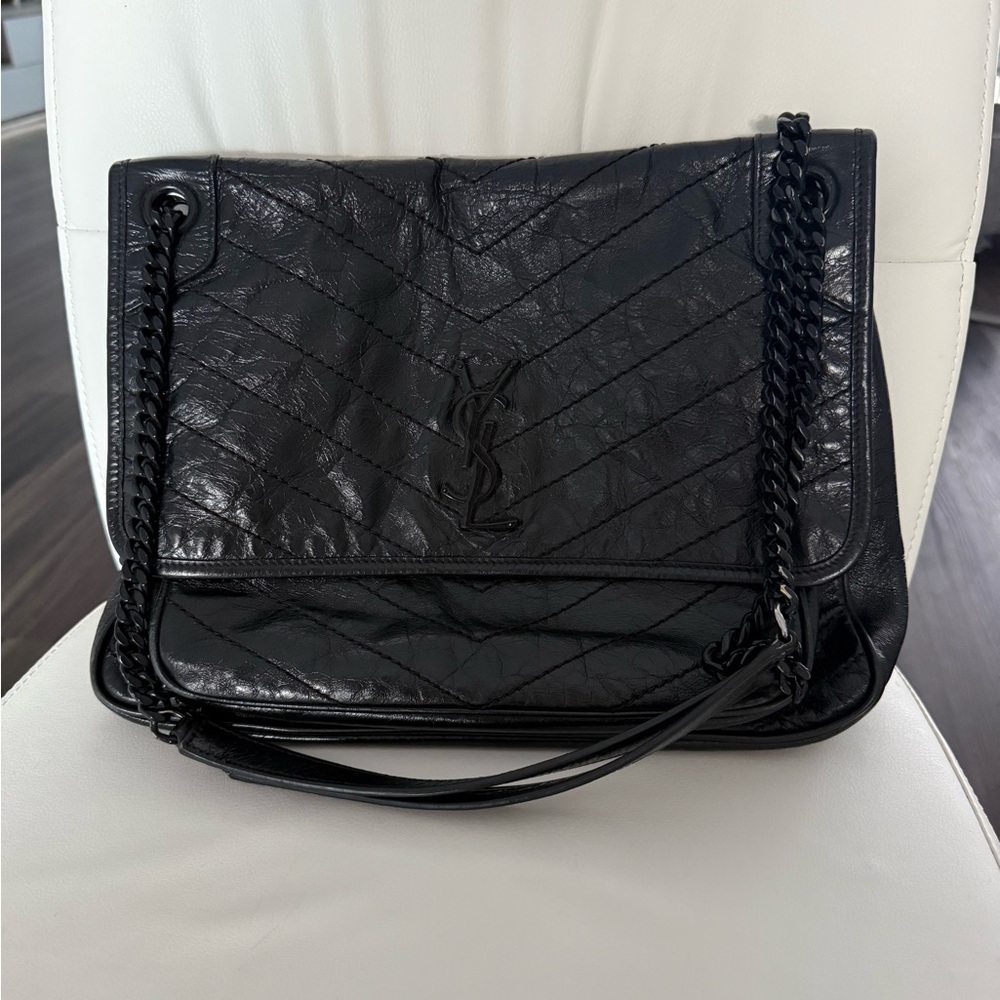 Yves Saint Laurent Niki medium flap in crinkled leather - Picture 2 of 12